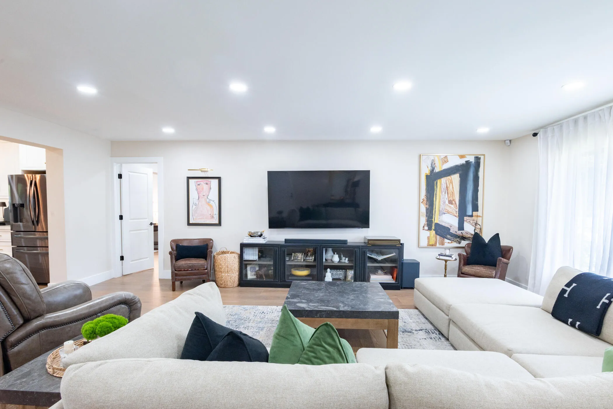 © Clark-335 Franklin Dr-002