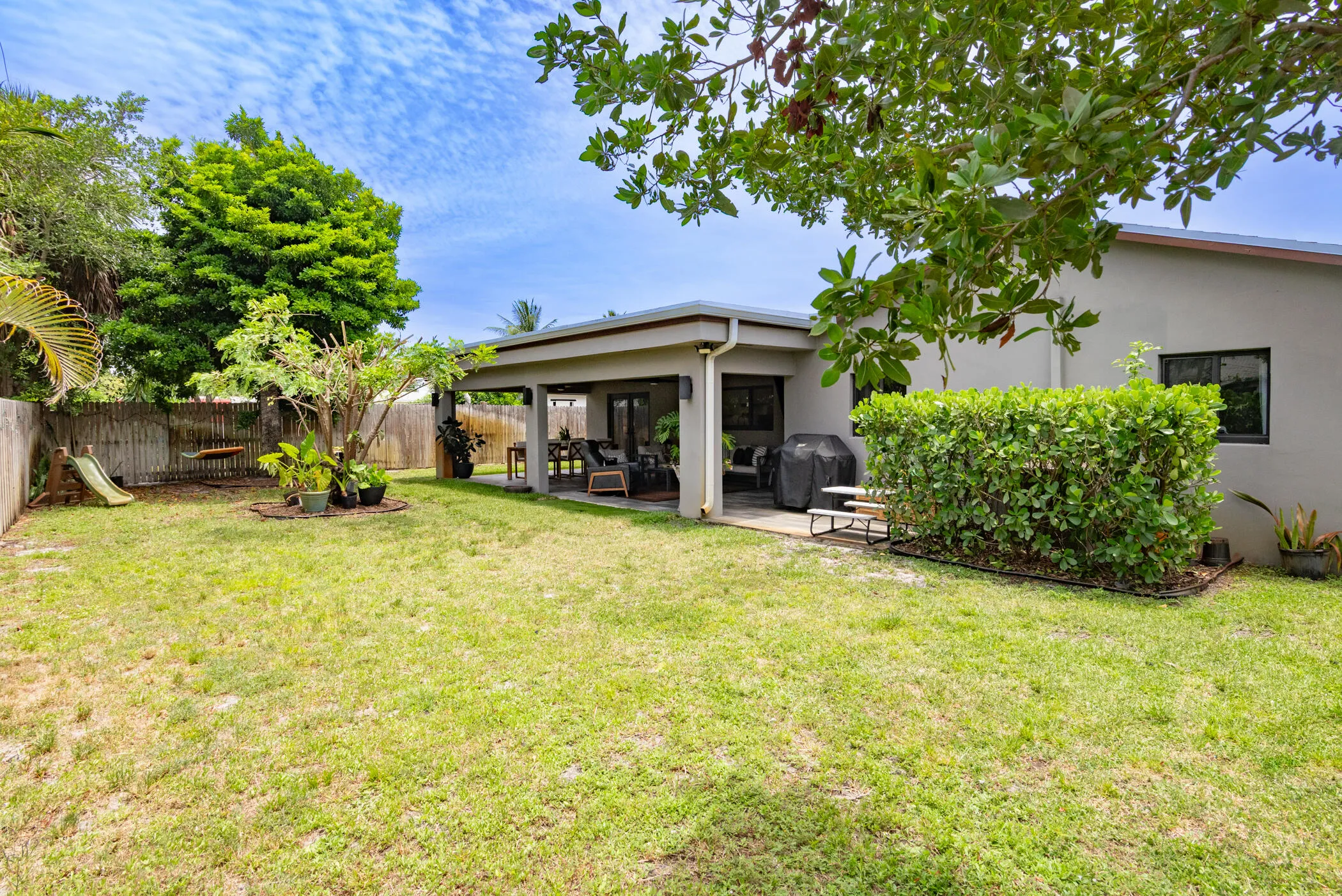 © Clark-335 Franklin Dr-041