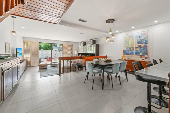 07 Dining area 01