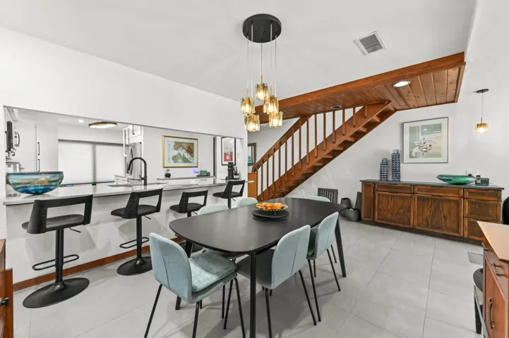08 Dining area 02