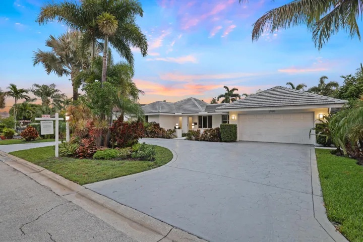 2920 Northeast 52nd St - 70.jpg-FULL