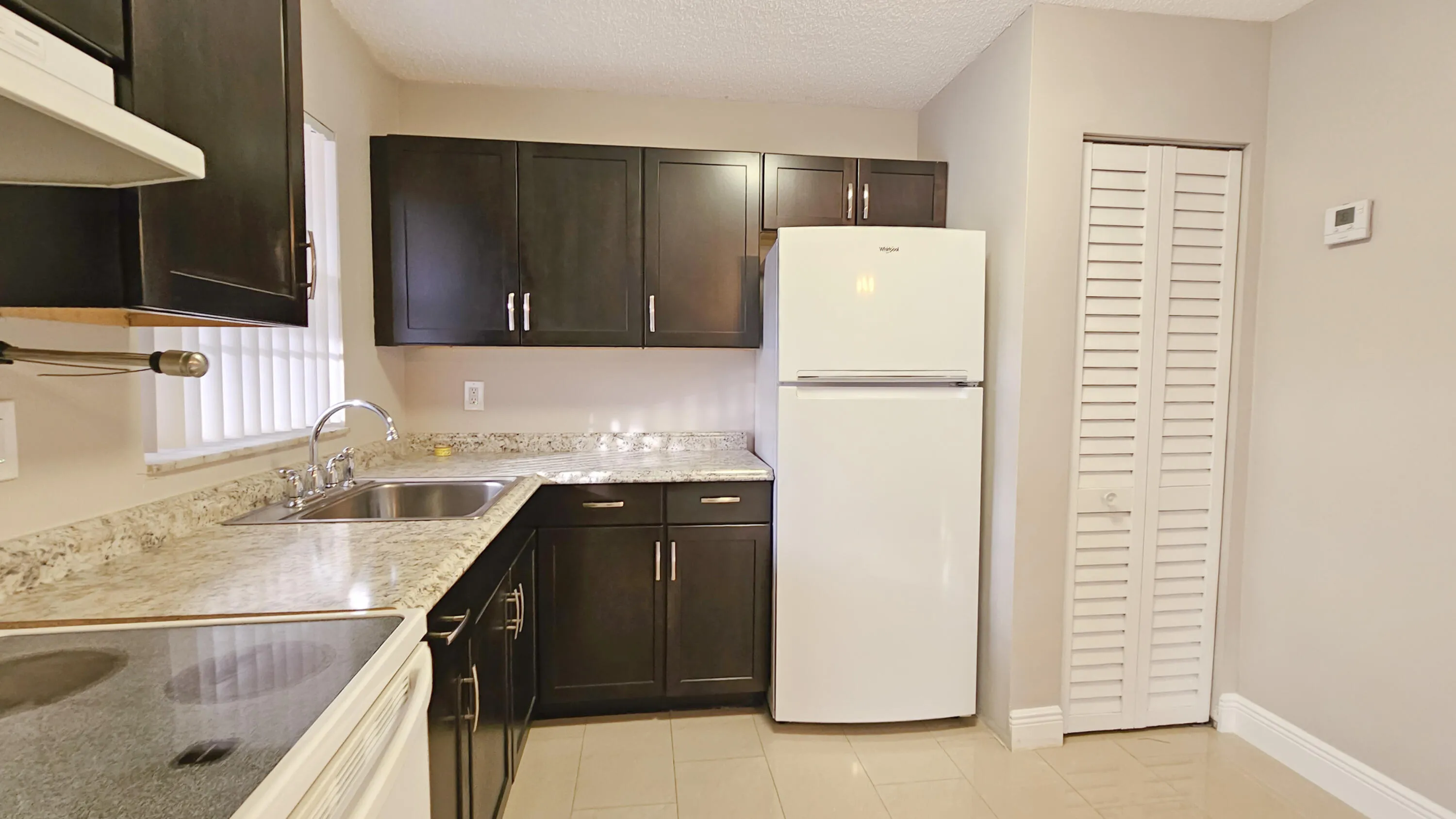 416 Lake Dr_Final Pics_003