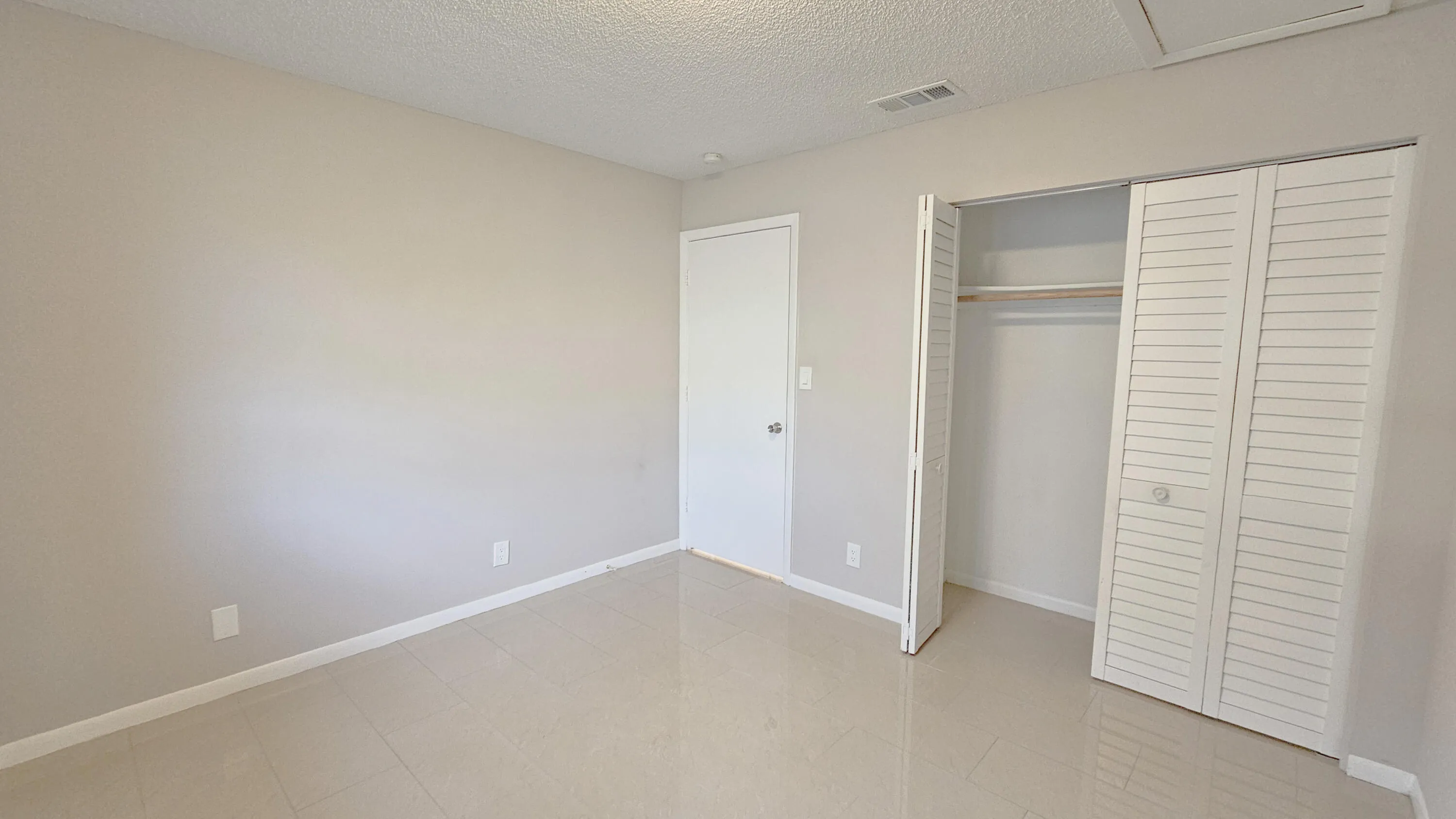 416 Lake Dr_Final Pics_010