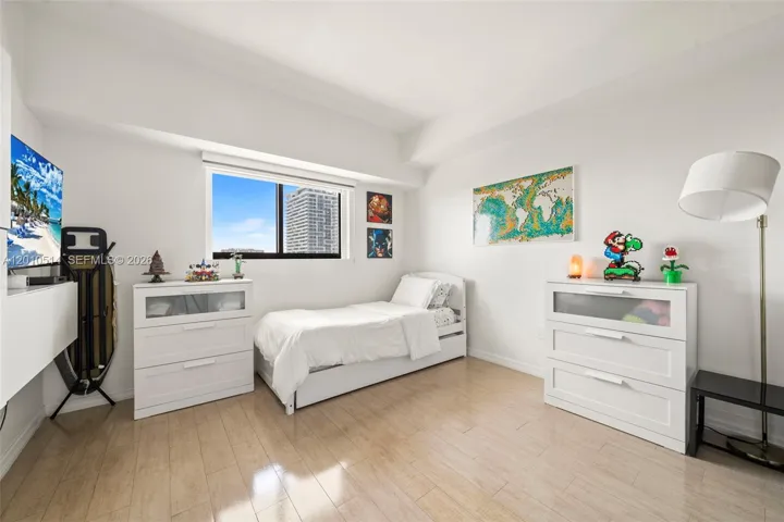 2nd Bedroom