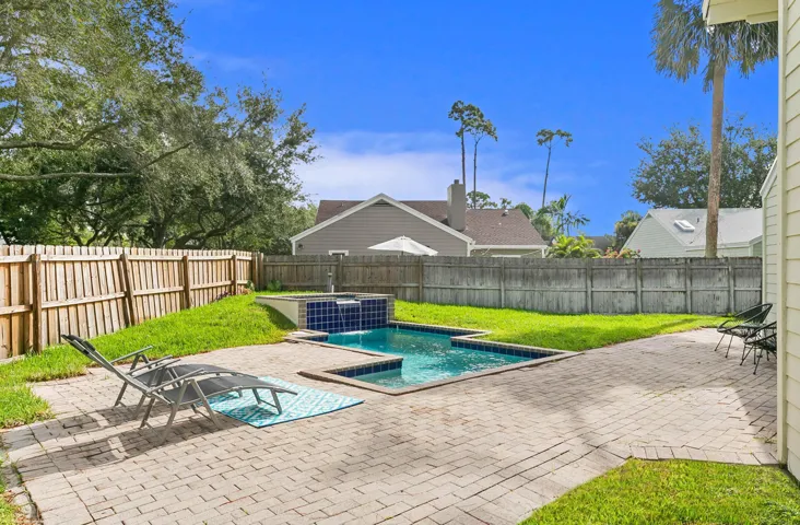 522 Goldenwood Way