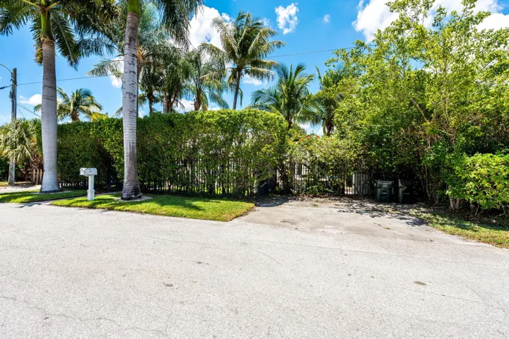 3-web-or-mls-A7406280