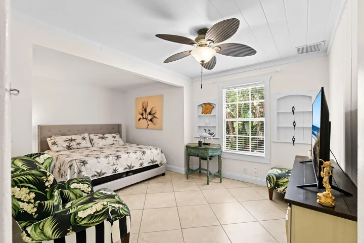 27-web-or-mls-A7406336