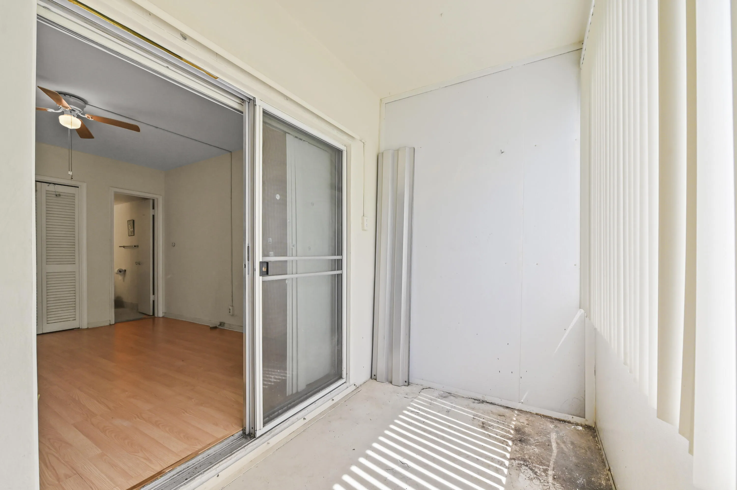21 Patio 02