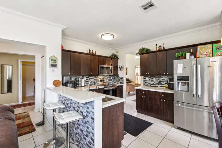 20-web-or-mls-E Royal Cove Cir-S0504-020