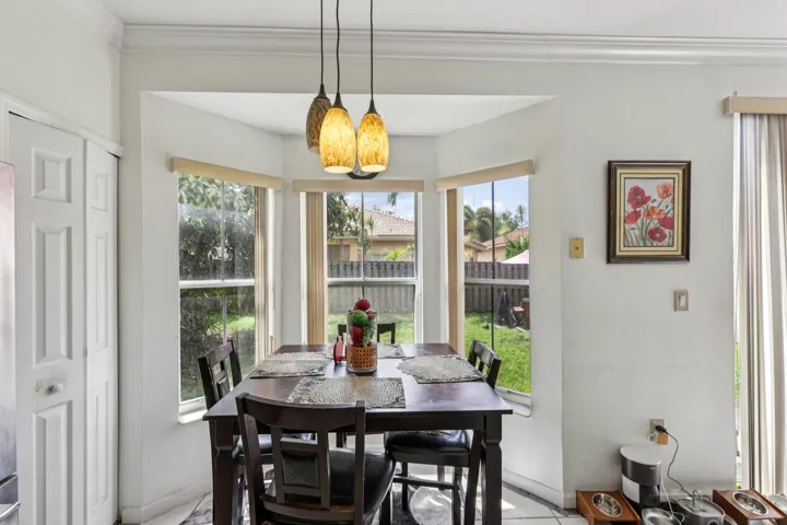 16-web-or-mls-E Royal Cove Cir-S0504-016