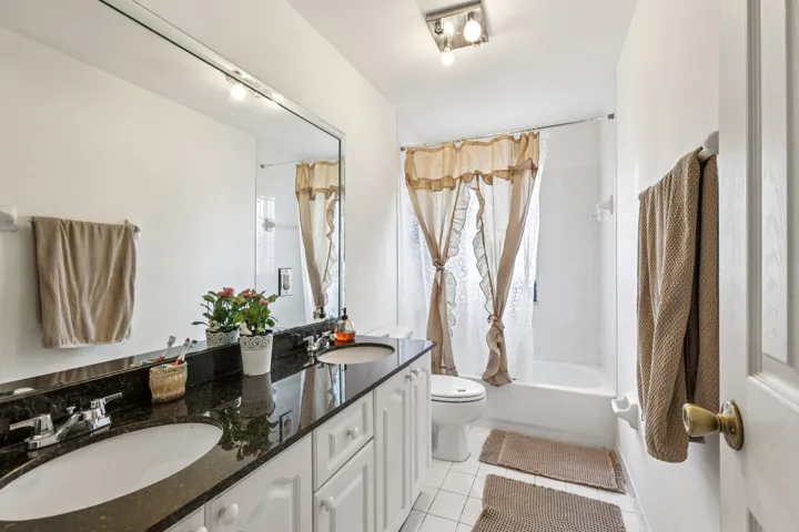 27-web-or-mls-E Royal Cove Cir-S0504-027
