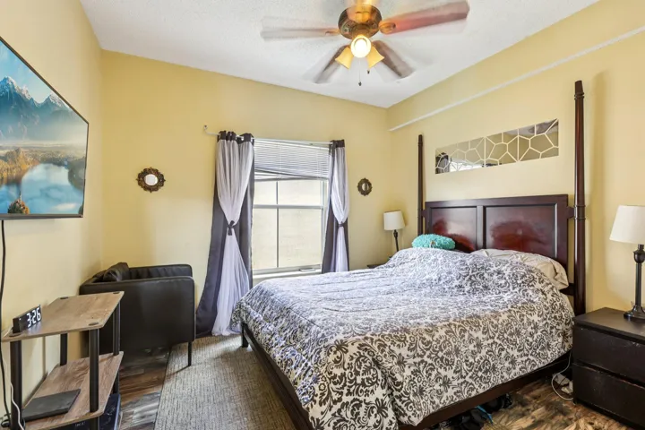 39-web-or-mls-E Royal Cove Cir-S0504-039