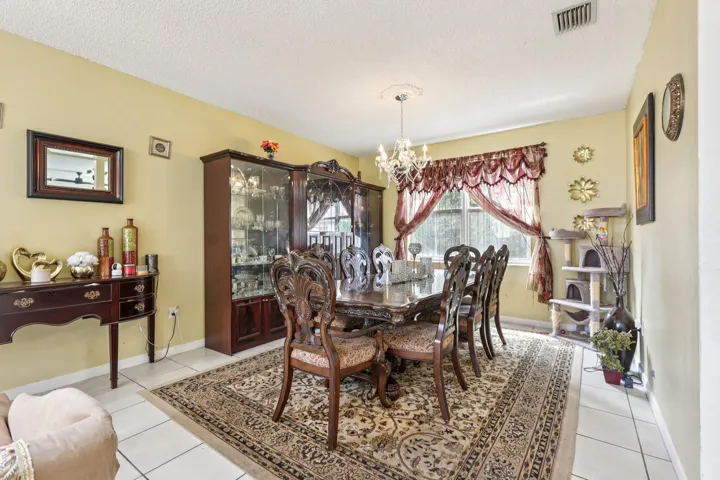 14-web-or-mls-E Royal Cove Cir-S0504-014