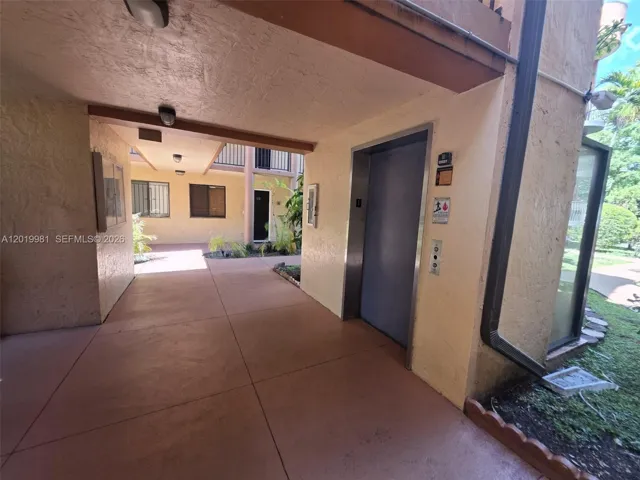 Building Elevator
