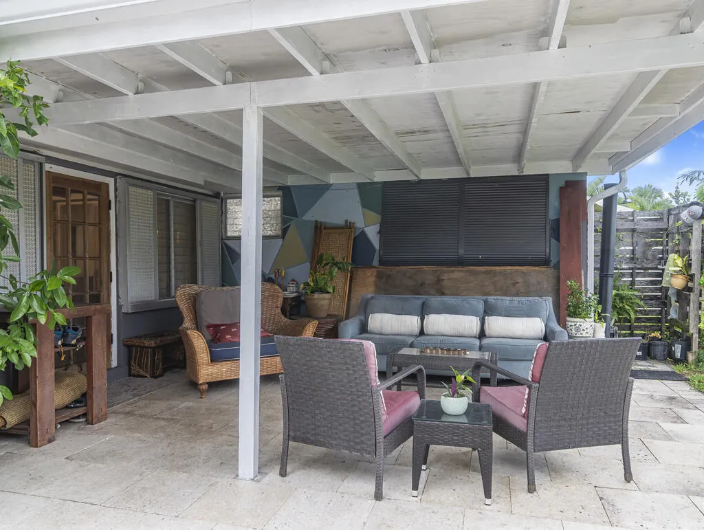 Outdoor covered patio.