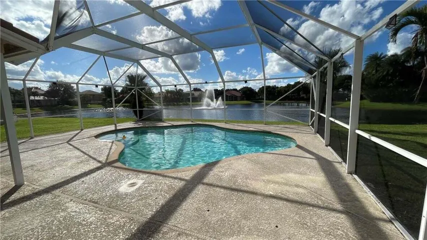 pool wpb