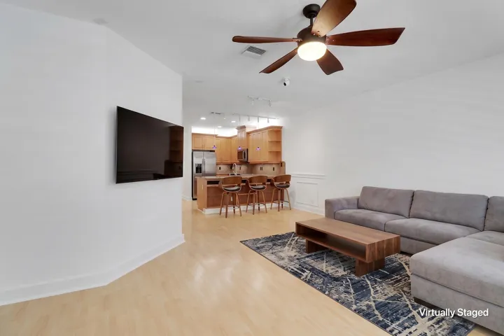 Living Room/Kitchen