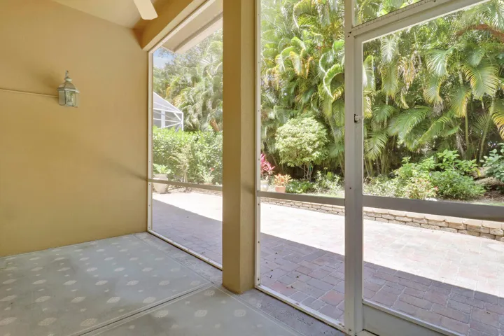 Screened in Porch
