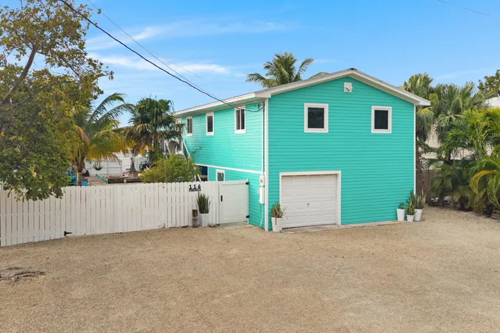Front view of home