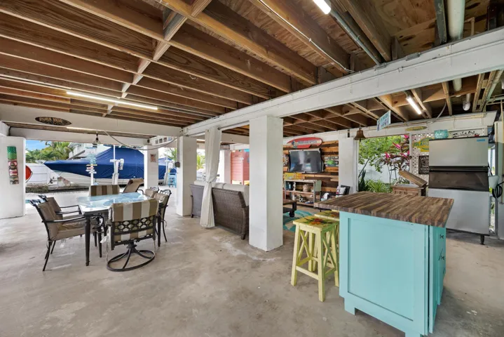 Extra entertaining space