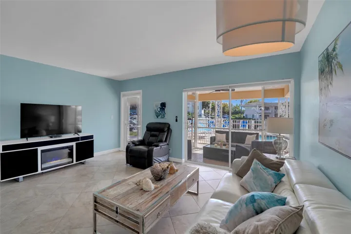 Living/Lanai