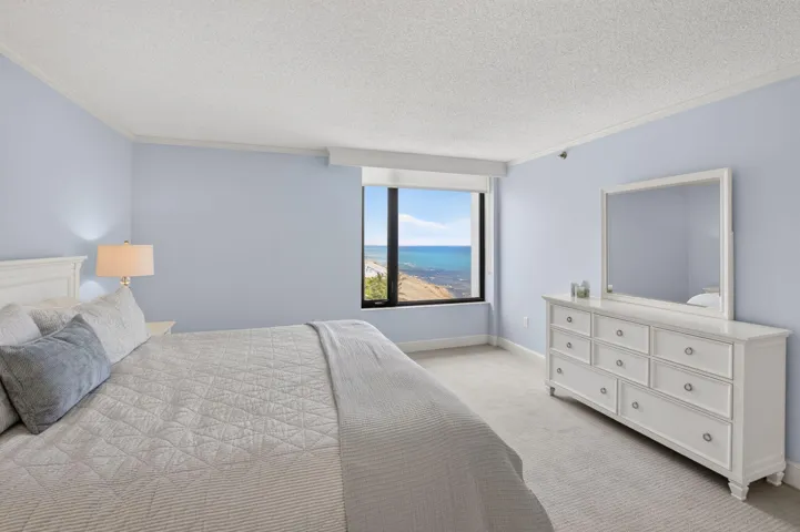 07 Primary Bedroom