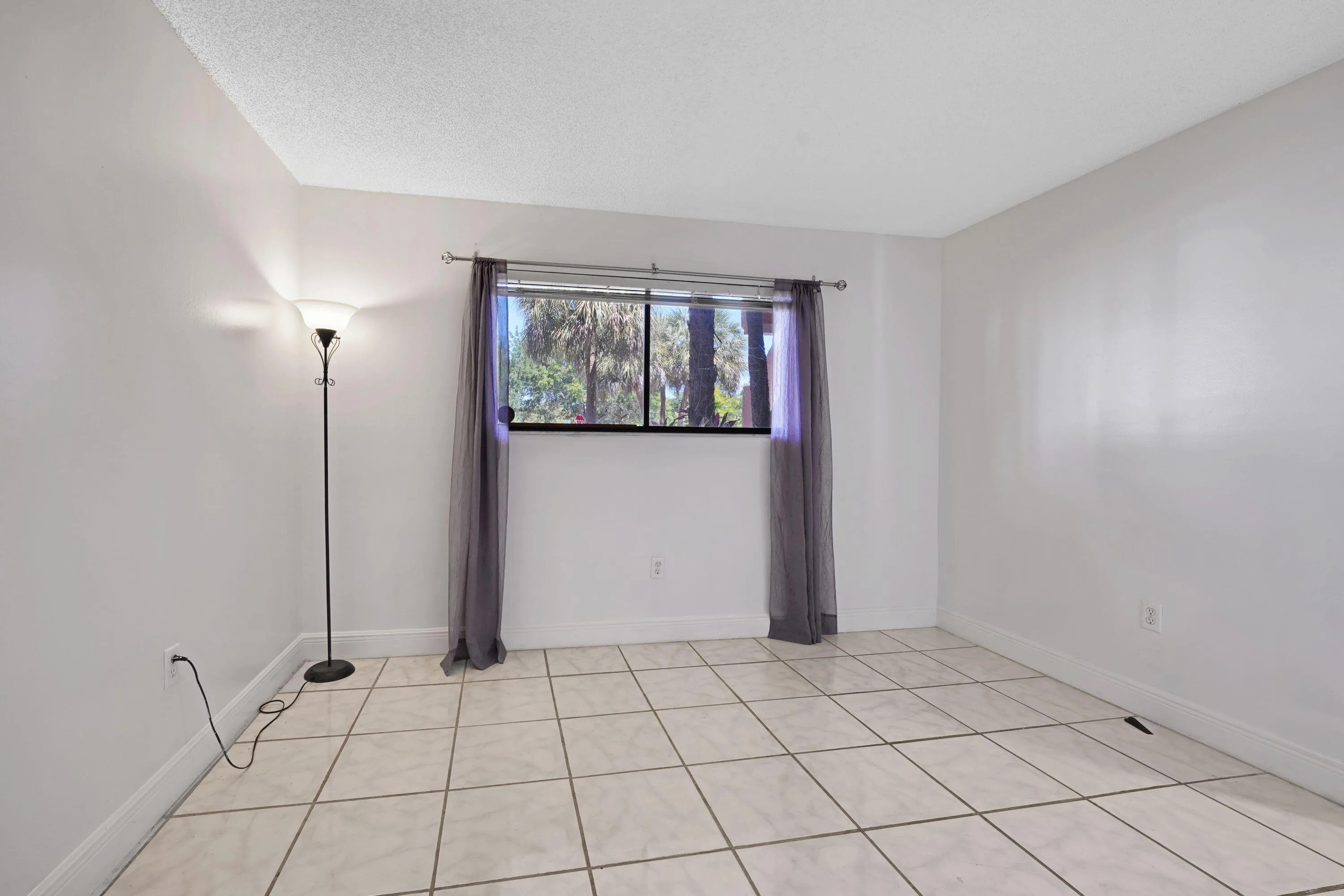 Second bedroom