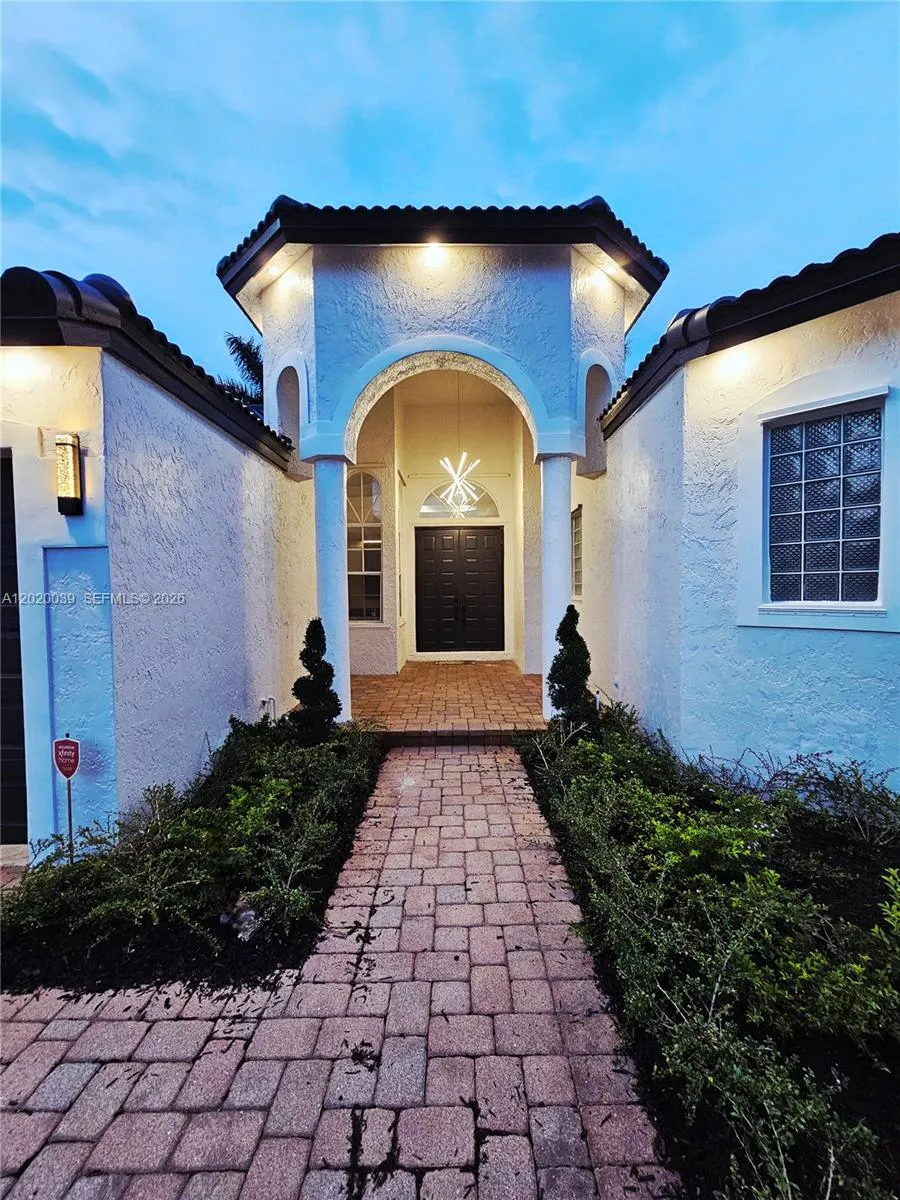 Property photo 125
