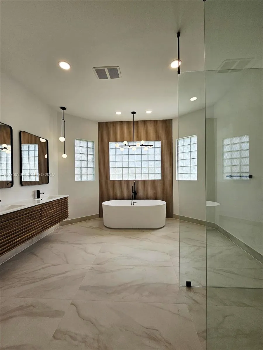 Property photo 62