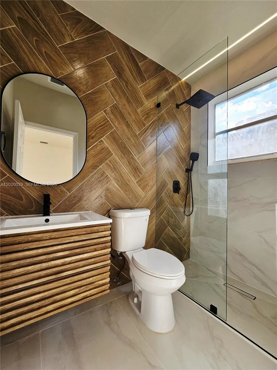 Property photo 84