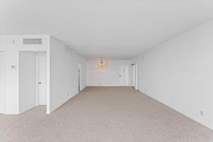 12-web-or-mls-2851-s-ocean-blvd-6-f