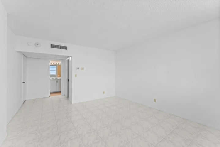 16-web-or-mls-2851-s-ocean-blvd-6-f