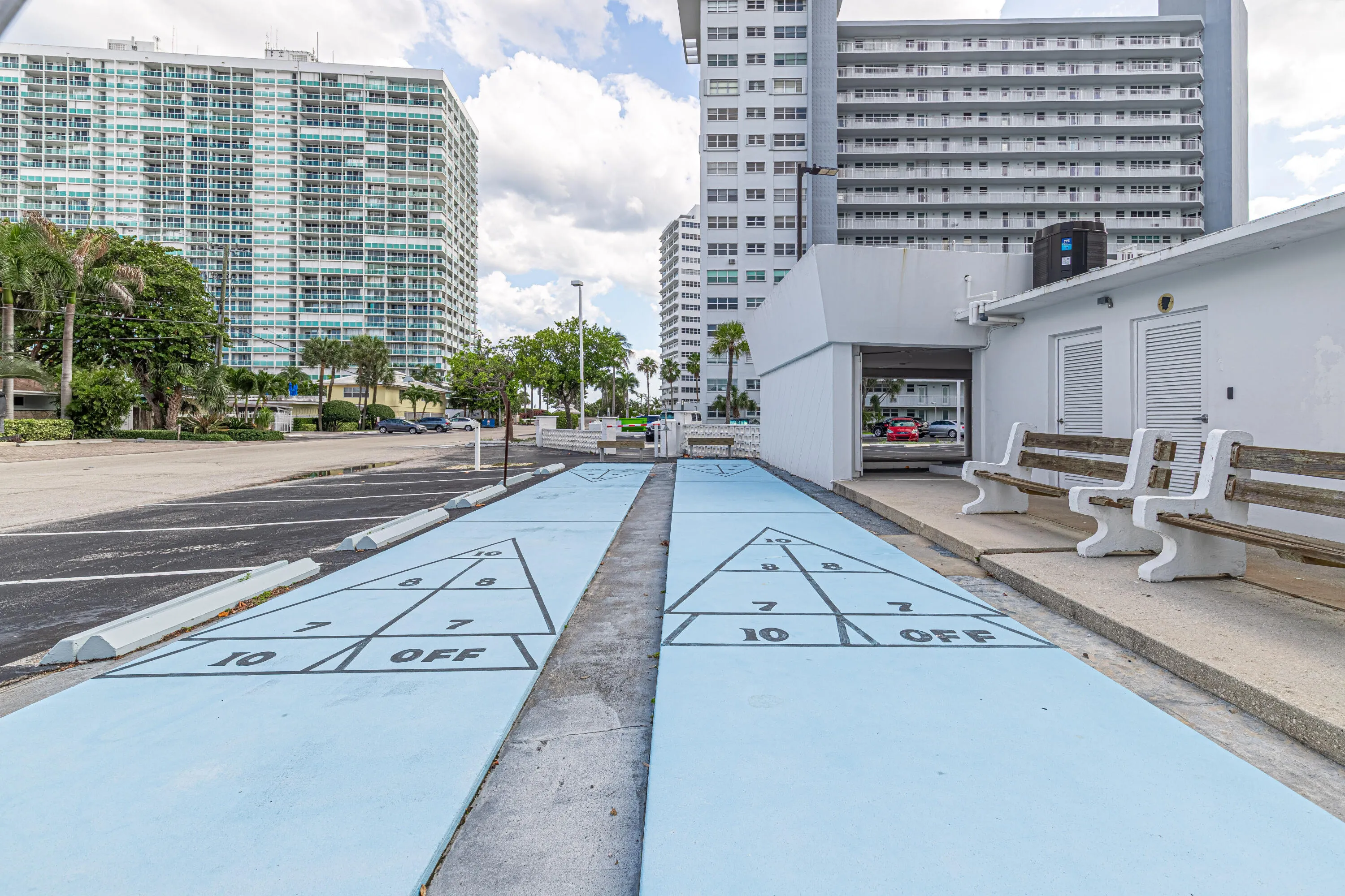Pool-Shuffleboard