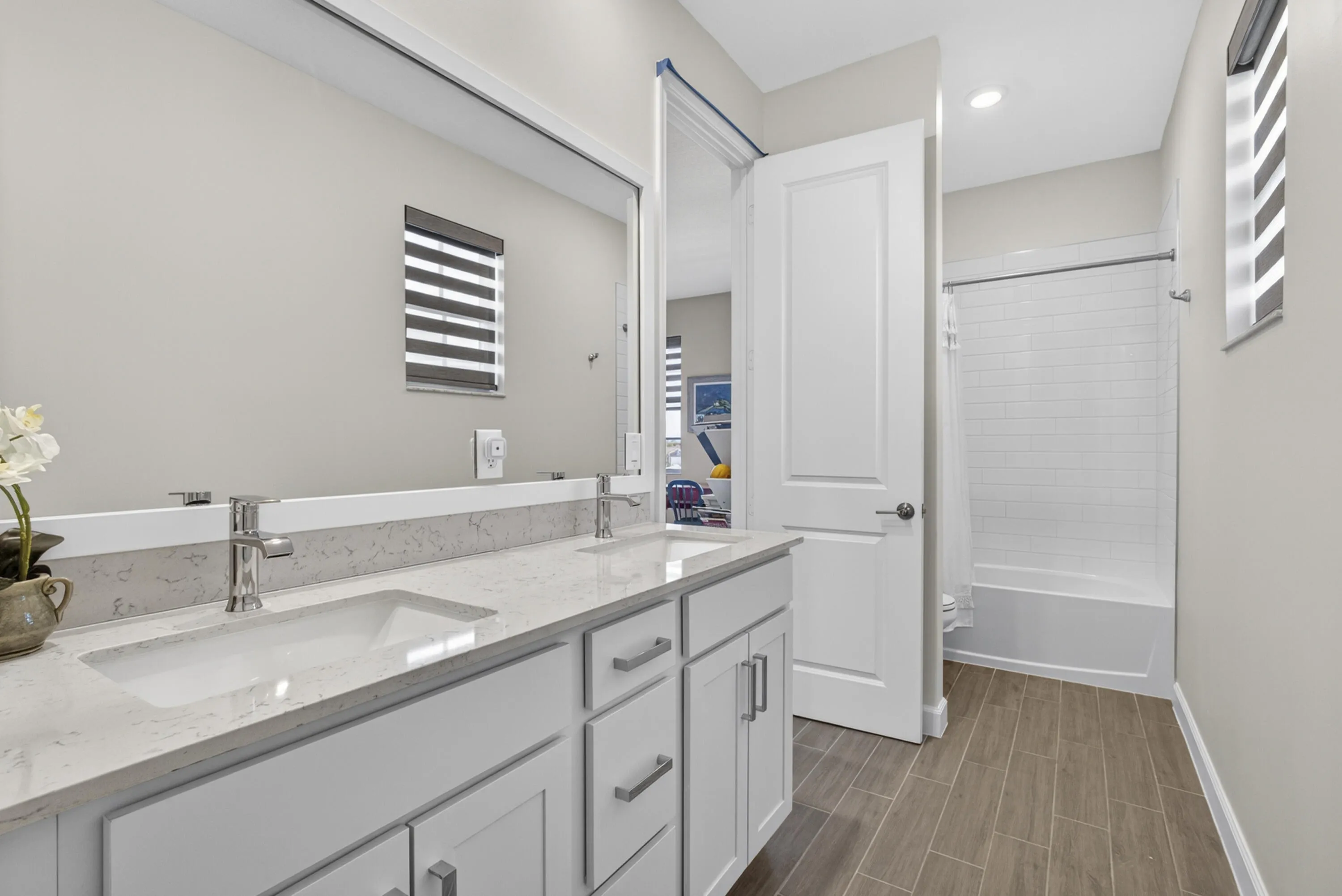 Jack & Jill Bath for Bedroom 3 and 4