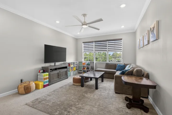2nd Floor Family Room