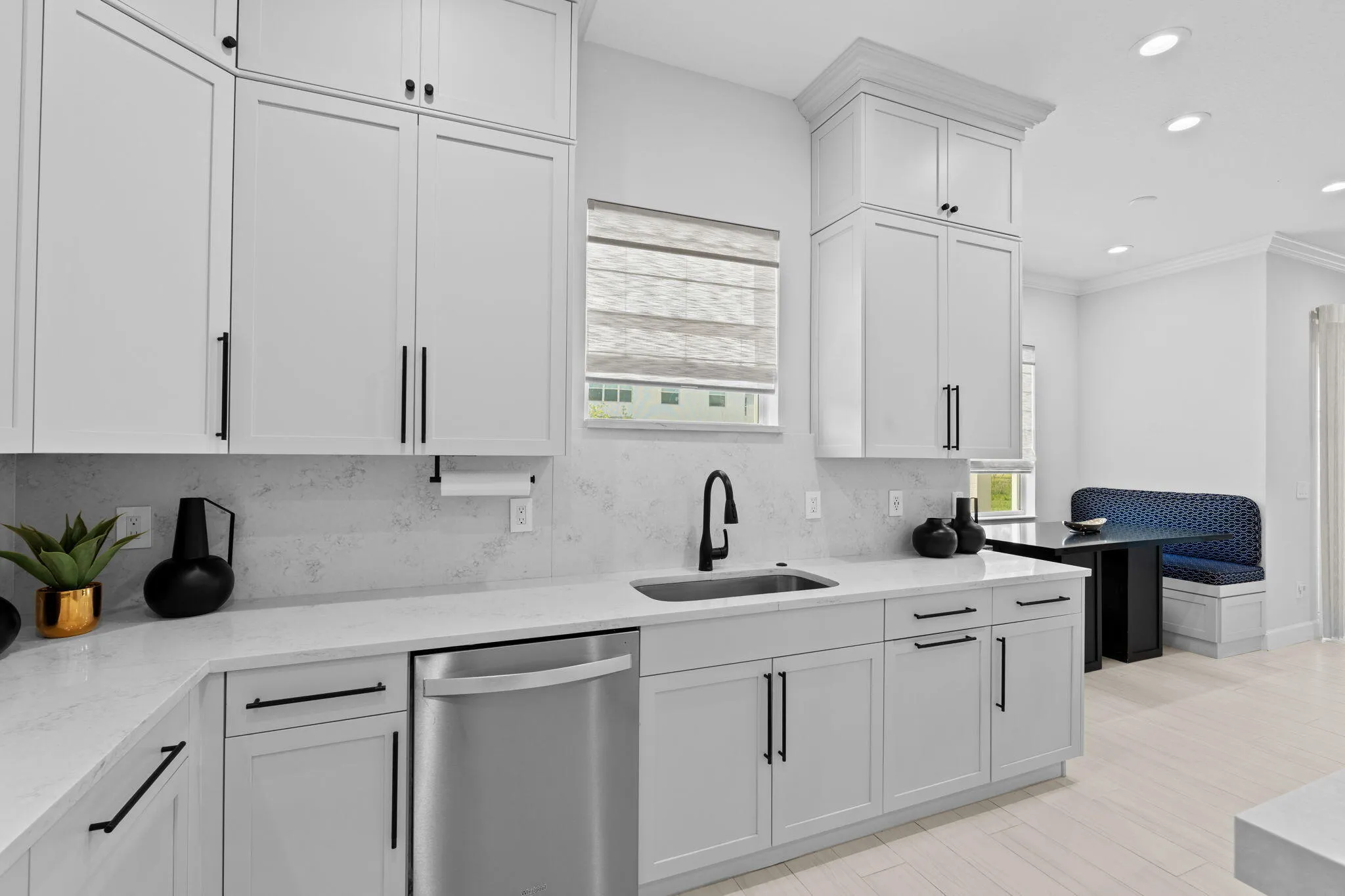 24-web-or-mls-A7404904