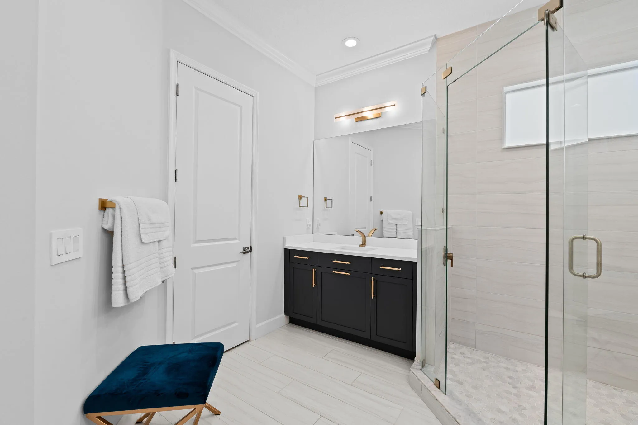 8-web-or-mls-A7404979