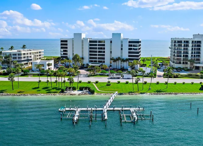009-19900BeachRd-Jupiter-FL-33469-CROPPE