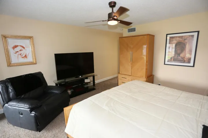 027-017-Master Bedroom-1500x1000