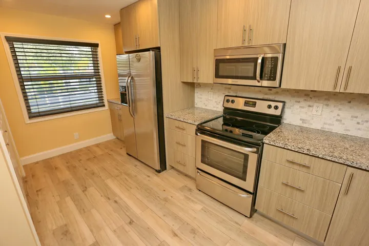 017-031-Kitchen-1500x1000