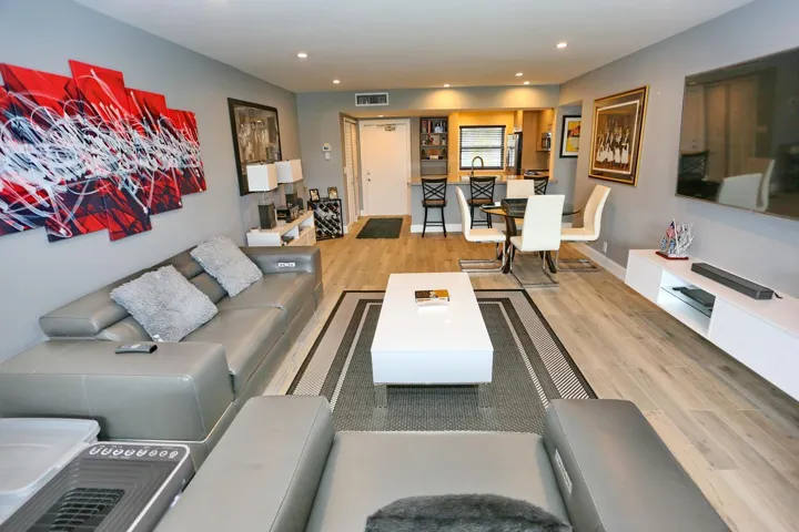 014-025-Living Room-1500x1000