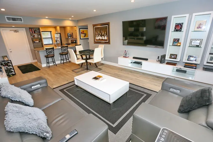 015-010-Living Room-1500x1000
