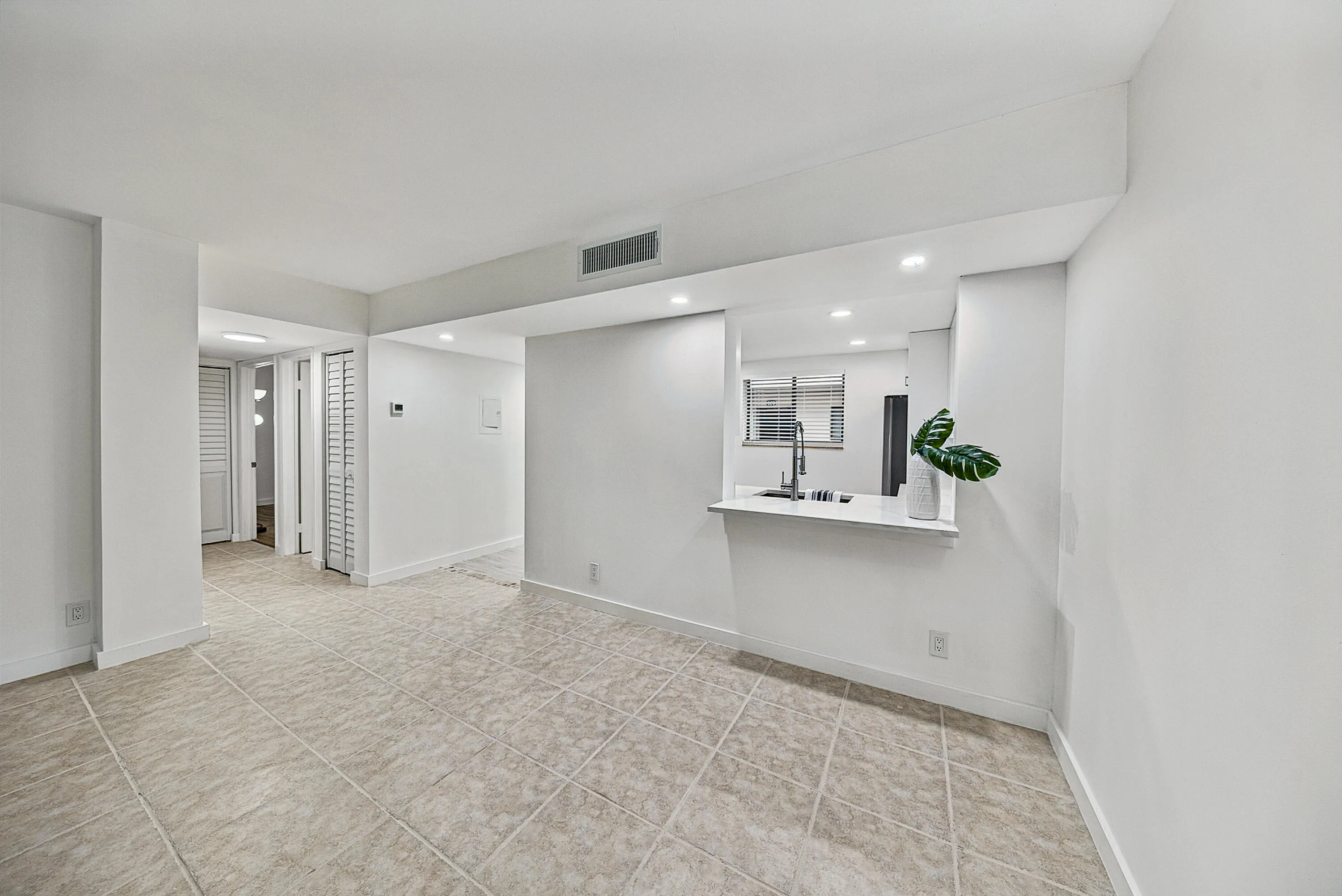 55+ community great for year round living or for a snowbird nest