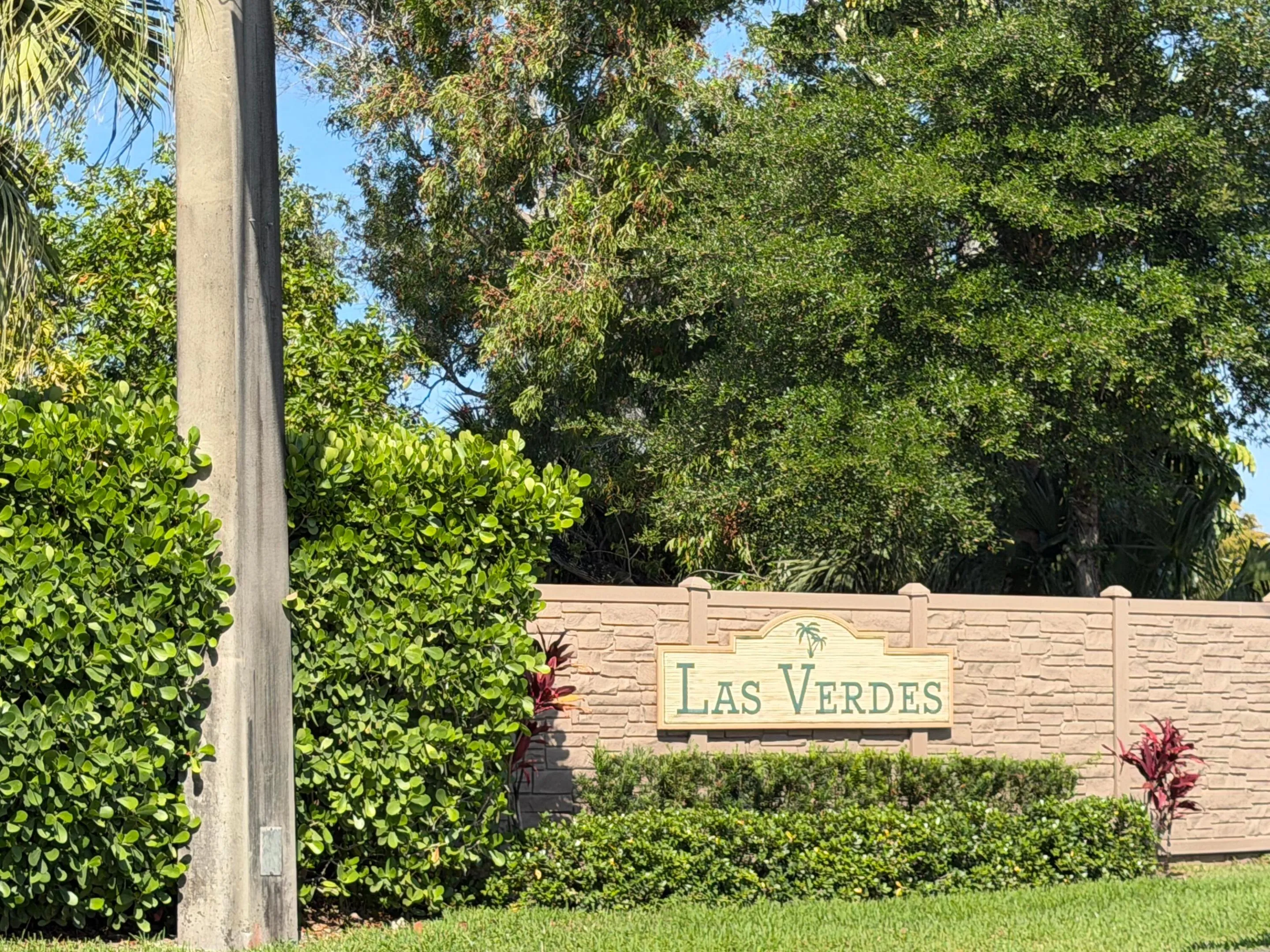 Gated community, security guard 24/7