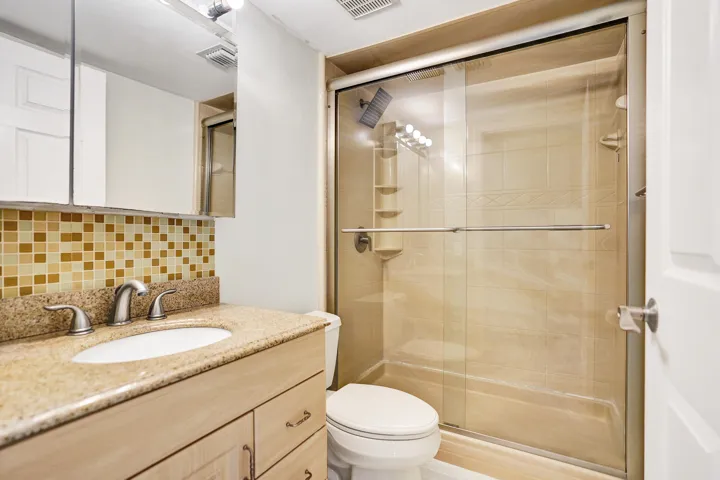 Guest Bath 2nd foor