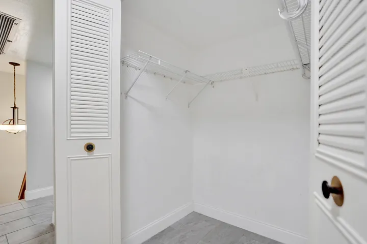 Walk-in closet