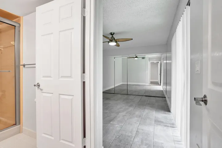 Access to Guest Bath​​‌​​​​‌​​‌‌​‌‌​​​‌‌​‌​‌​‌​​​‌​​ upstairs