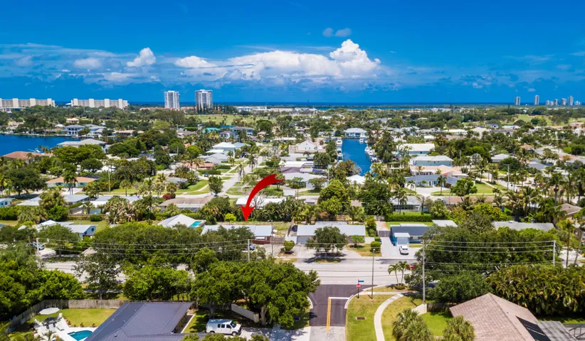 928 Prosperity Farms Rd_Claudia Ford_1