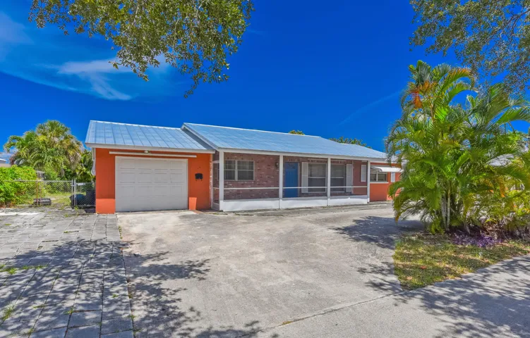 928 Prosperity Farms Rd_Claudia Ford_11
