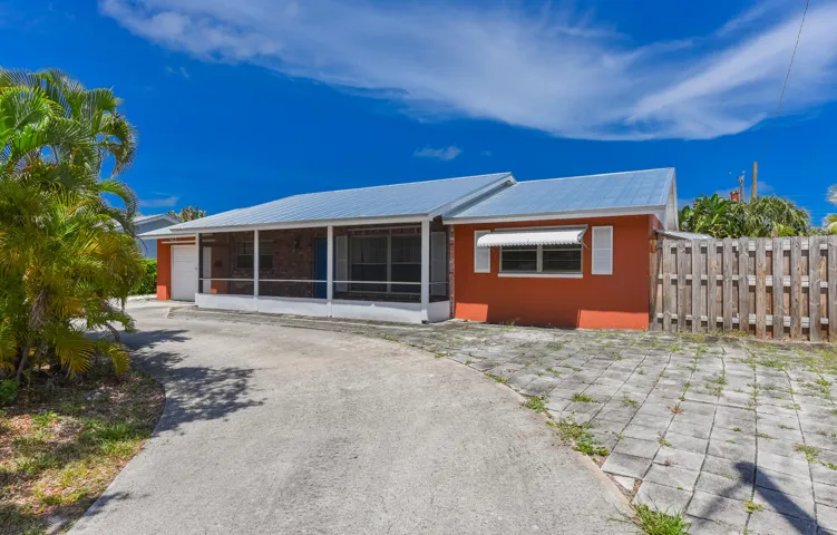 928 Prosperity Farms Rd_Claudia Ford_12